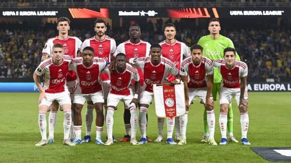 Ajax gaat niet de transfermarkt op, Nederlands voetbal