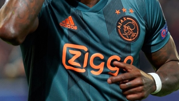 Ajax-uitshirt voor seizoen 2020/21 lijkt te zijn uitgelekt op
