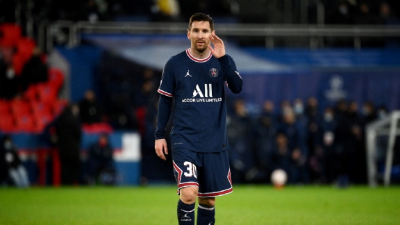 Lionel Messi test negatief keert weer terug bij Paris